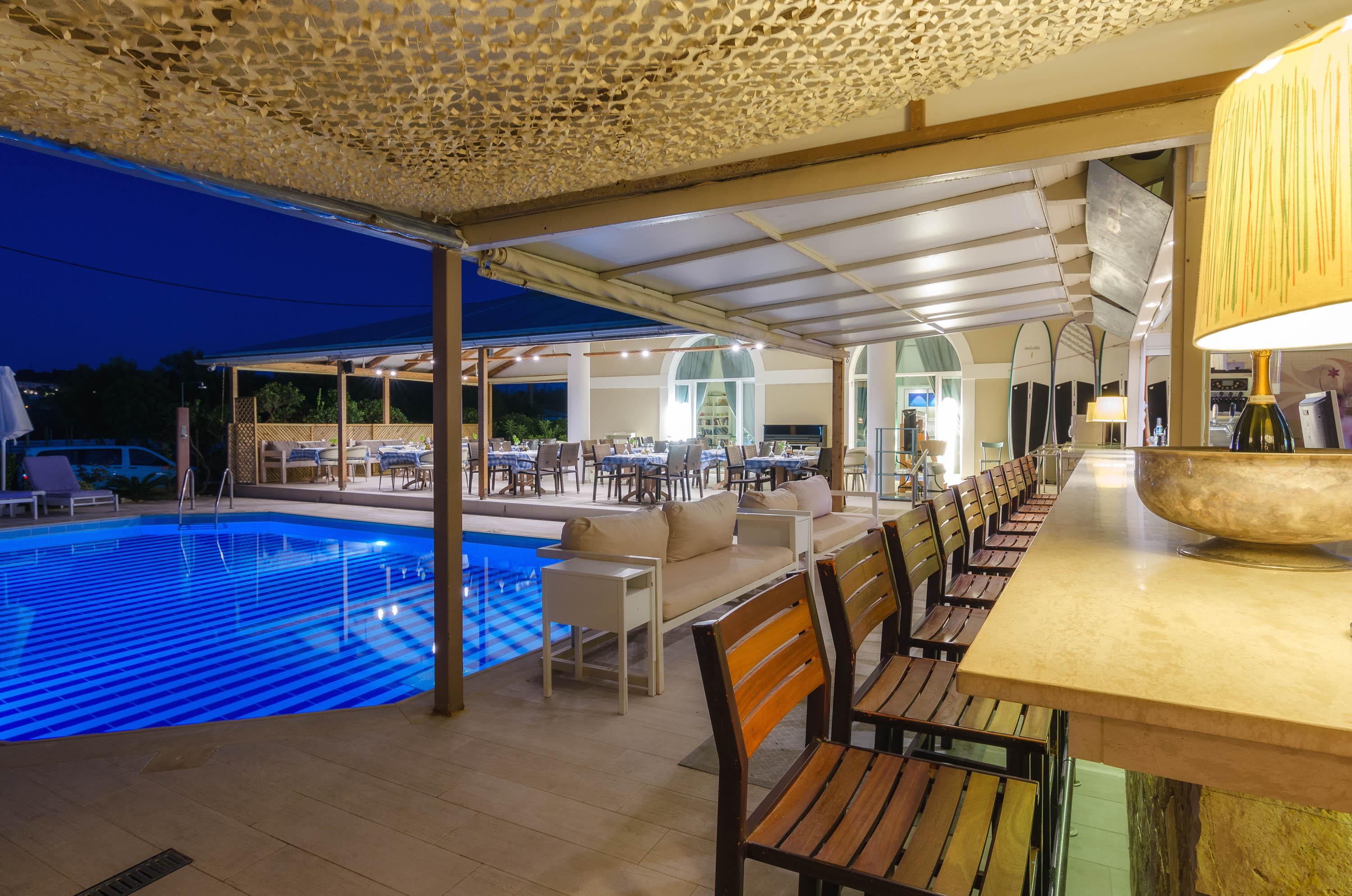 Hotel Iakinthos, 4*