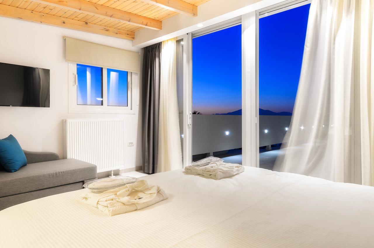 Hotel Iakinthos, Planos